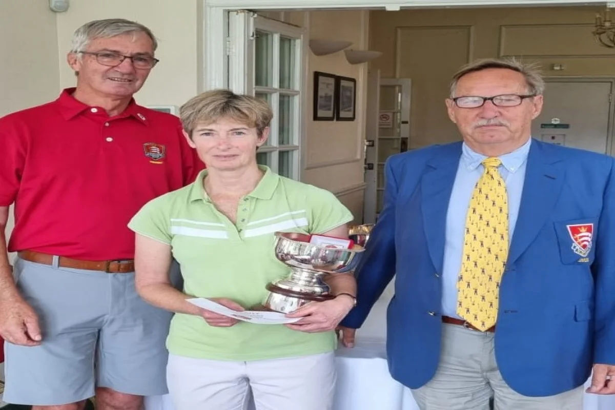 Lulu retains her Women’s Senior Championship